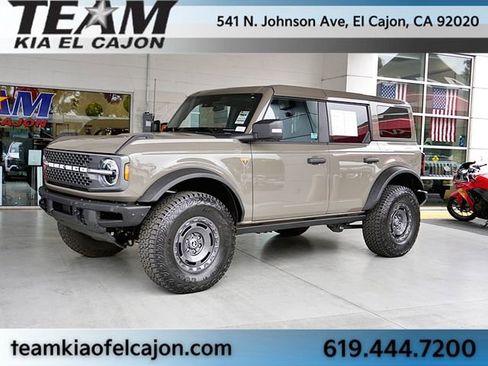 Used 2025 Ford Bronco Badlands AWD/4WD image 5