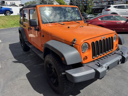 Used 2013 Jeep Wrangler Unlimited Sport AWD/4WD image 4