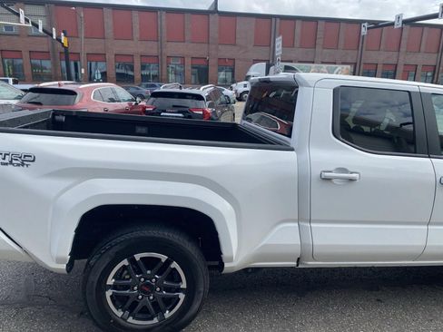 Used 2024 Toyota Tacoma TRD Sport RWD image 11