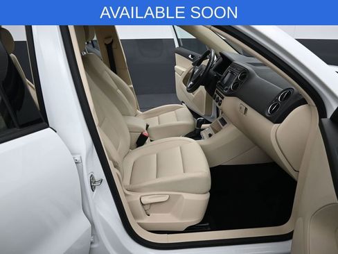 Used 2017 Volkswagen Tiguan S AWD/4WD image 32