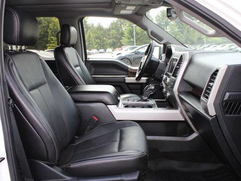 Used 2020 Ford F150 Lariat w/ Equipment Group 502A Luxury AWD/4WD image 13