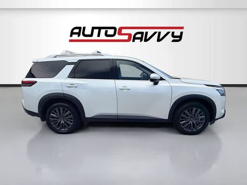 Used 2023 Nissan Pathfinder SL w/ SL Premium Package AWD/4WD image 8