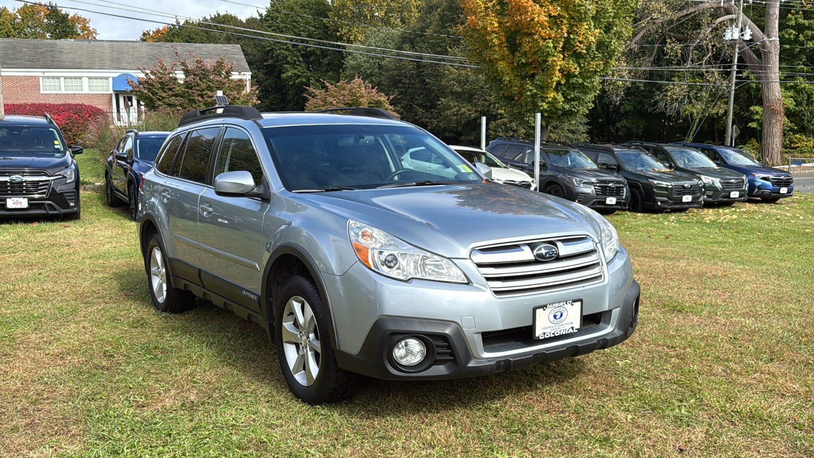 Used 2013 Subaru Outback 3.6R Limited AWD/4WD image 3