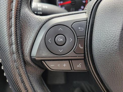 Used 2022 Toyota RAV4 XLE FWD image 18