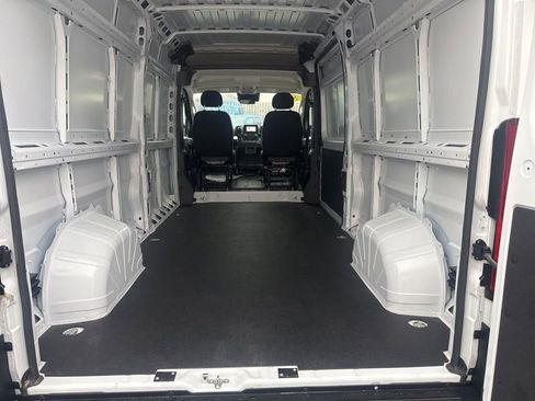 Used 2024 RAM ProMaster 2500 FWD image 26