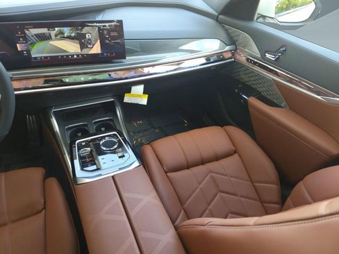 Used 2026 BMW 760i xDrive AWD/4WD image 28