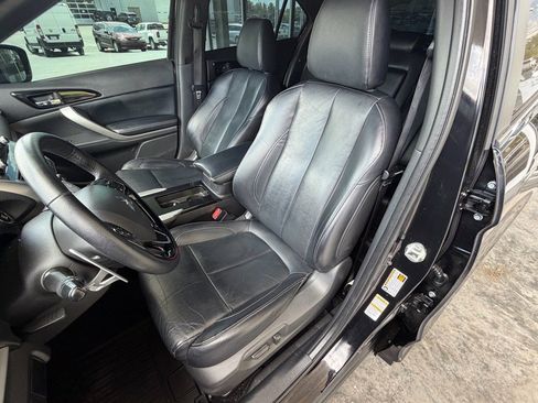 Used 2024 Mitsubishi Eclipse Cross SEL AWD/4WD image 25
