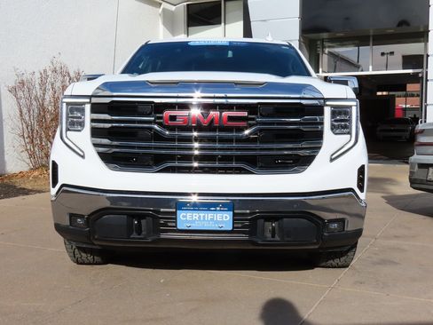 Used 2022 GMC Sierra 1500 SLT w/ SLT Convenience Package image 2