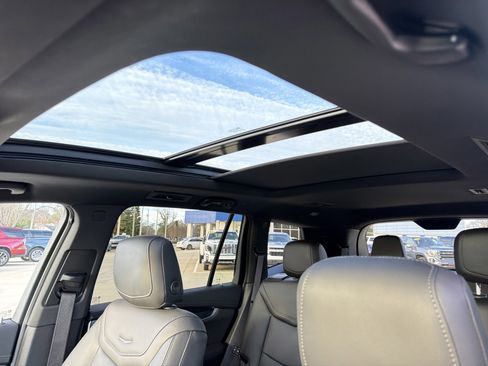 Used 2022 Cadillac XT6 Premium Luxury w/ LPO, Floor Liner Package image 36