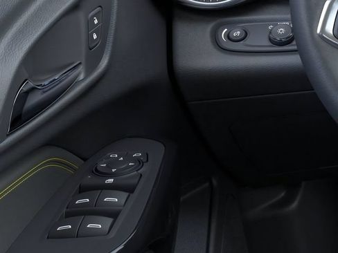 New 2026 Chevrolet Trax ACTIV w/ Driver Confidence Package FWD image 22