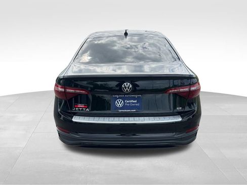 Certified 2023 Volkswagen Jetta SE w/ Panoramic Sunroof Package FWD image 6