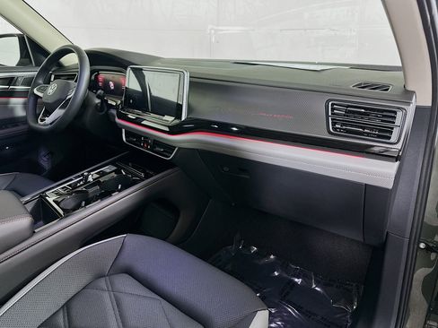 New 2026 Volkswagen Atlas Peak Edition image 29