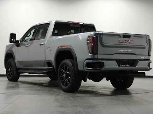 Used 2026 GMC Sierra 2500 AT4 AWD/4WD image 6