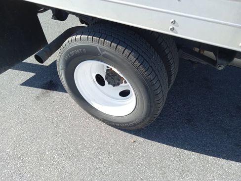 Used 2025 Ford E-350 and Econoline 350 Super Duty w/ Power Equipment Group image 12