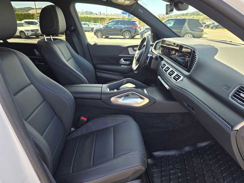Used 2026 Mercedes-Benz GLS 450 4MATIC image 12