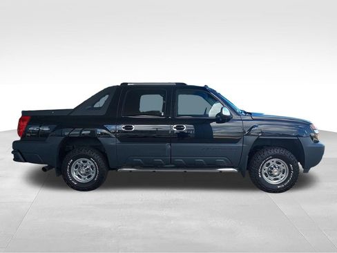 Used 2004 Chevrolet Avalanche 2500 w/ Preferred Equipment Group AWD/4WD image 6