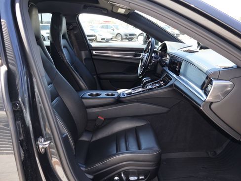 Used 2020 Porsche Panamera 4 AWD/4WD image 31