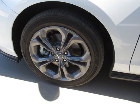 Used 2024 Honda Accord EX-L image 5