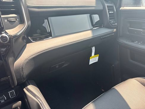 New 2026 RAM 3500 Limited AWD/4WD image 28