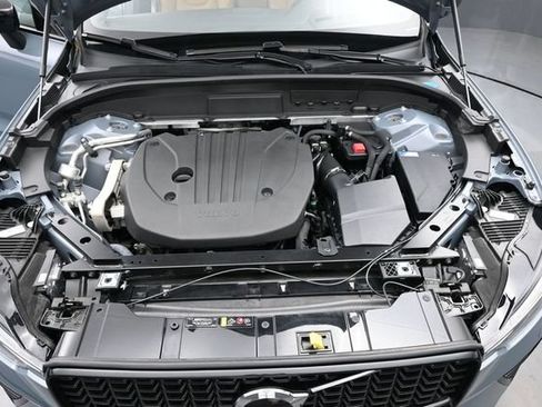 Used 2023 Volvo XC60 B5 Ultimate w/ Climate Package FWD image 32
