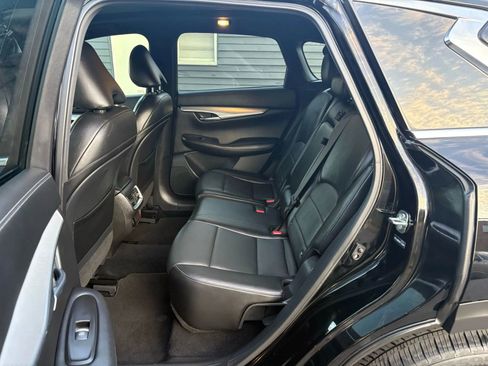 Used 2021 INFINITI QX50 Luxe w/ Appearance Package image 12