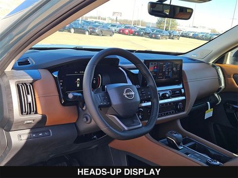 New 2026 Nissan Pathfinder Platinum image 13