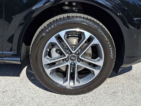Used 2025 Audi Q5 Premium w/ Convenience Package image 8