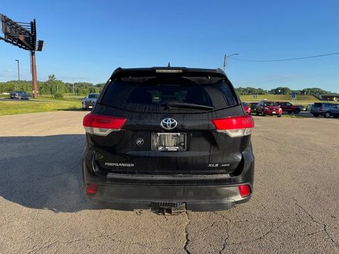 Used 2017 Toyota Highlander XLE AWD/4WD image 16