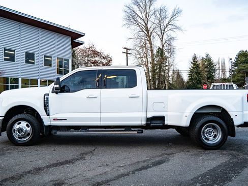 Used 2024 Ford F350 Lariat image 7