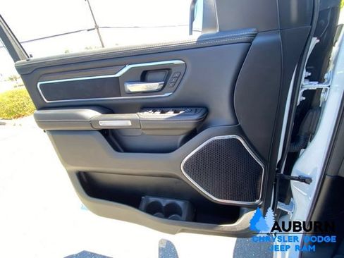 Used 2025 RAM 1500 Laramie AWD/4WD image 34