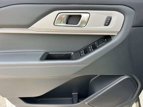 New 2026 Ford Explorer Active image 23