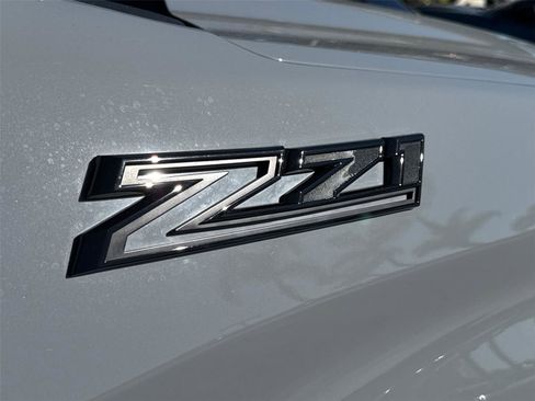 Used 2024 Chevrolet Silverado 1500 Custom Trail Boss w/ Dark Appearance Package image 9