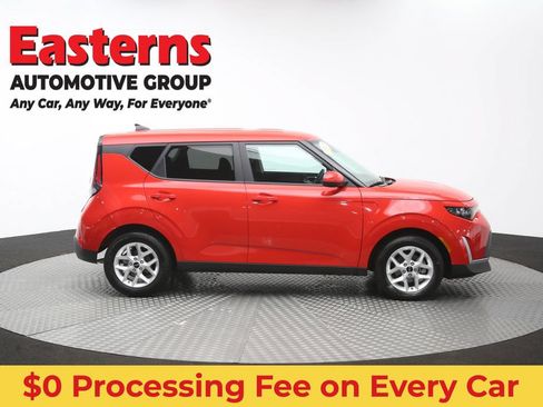 Used 2025 Kia Soul LX w/ LX Technology Package FWD image 45