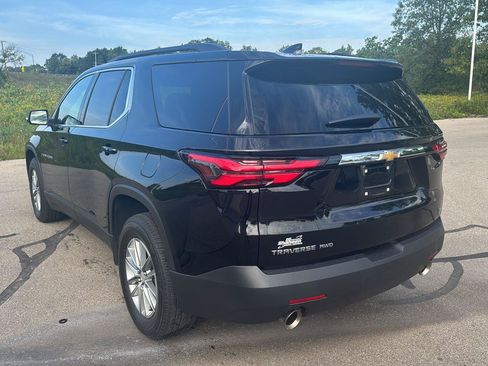 Used 2023 Chevrolet Traverse LT AWD/4WD image 3
