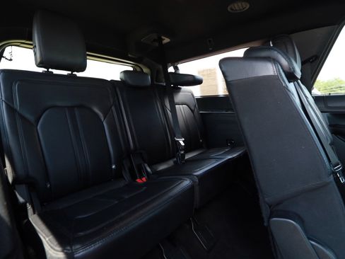 Used 2020 Ford Expedition Max Limited RWD image 28