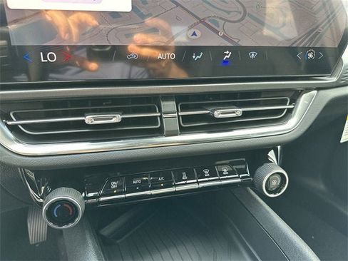 New 2026 Chevrolet Equinox EV LT image 16