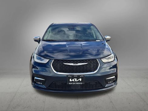 Used 2022 Chrysler Pacifica Limited image 2