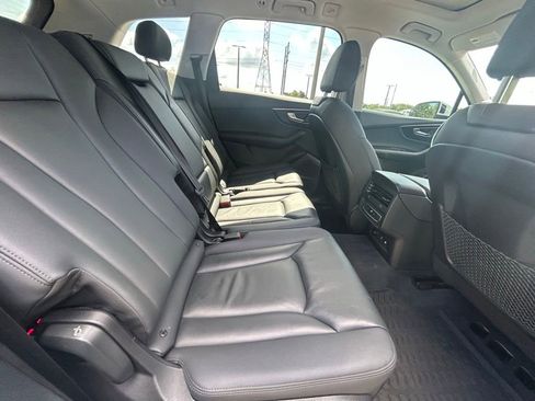 Used 2023 Audi Q7 3.0T Premium Plus w/ Premium Plus Package AWD/4WD image 40