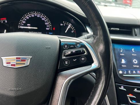 Used 2019 Cadillac XTS Luxury image 21