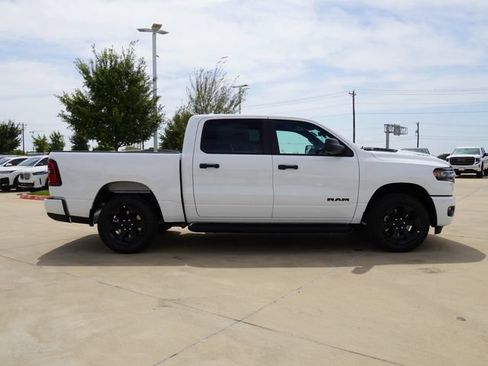New 2026 RAM 1500 Express AWD/4WD image 9