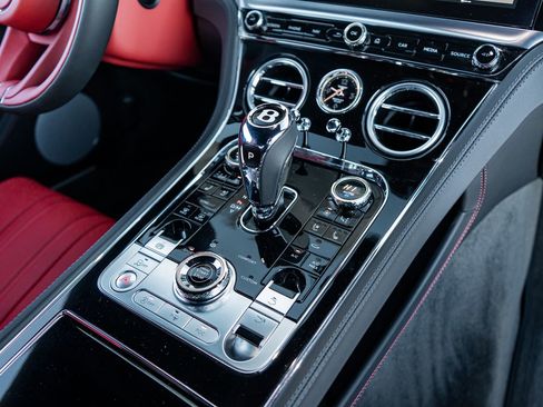 Used 2023 Bentley Continental GT Mulliner image 40