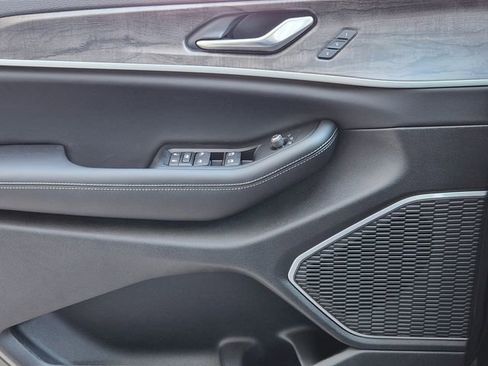 New 2026 Jeep Grand Cherokee Limited w/ Limited Altitude Package image 17