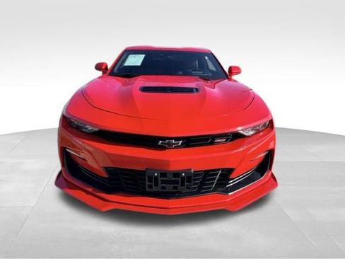 Used 2020 Chevrolet Camaro SS RWD image 2