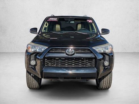 Used 2016 Toyota 4Runner SR5 Premium image 2
