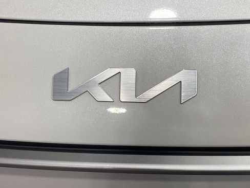New 2026 Kia Niro LX FWD image 28