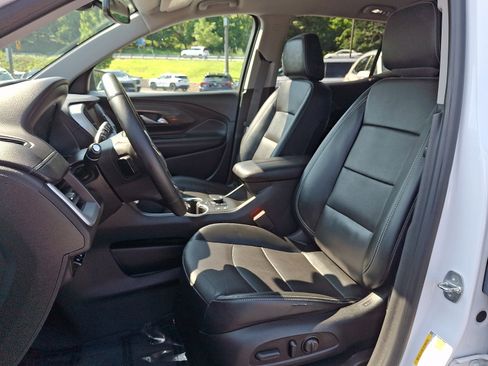 Used 2023 GMC Terrain SLT w/ Infotainment Package II AWD/4WD image 14