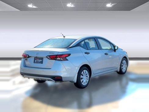 Used 2020 Nissan Versa S image 9