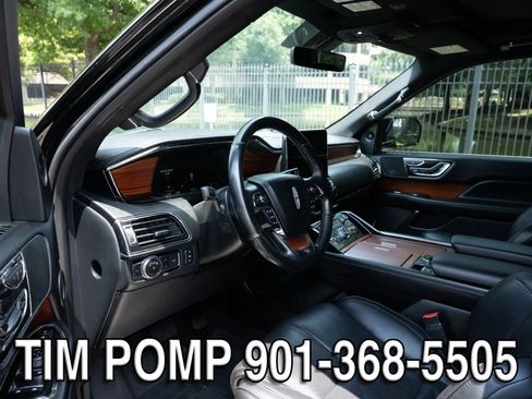 Used 2018 Lincoln Navigator Reserve AWD/4WD image 10