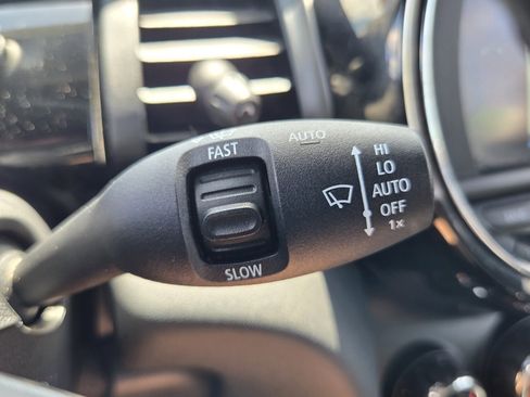 Used 2019 MINI Cooper Convertible image 29