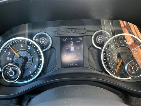 Used 2022 RAM 1500 Big Horn w/ Protection Group AWD/4WD image 13